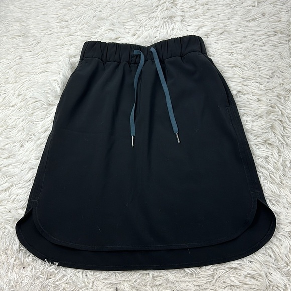 Lululemon On The Fly Skirt *21" Black - Picture 1 of 6